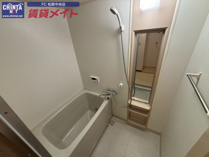 バス・シャワールーム　同物件別室反転タイプ画像