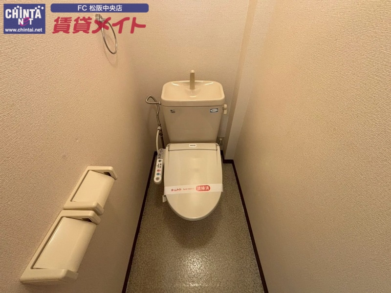 トイレ　同物件別室反転タイプ画像