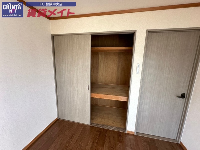 収納　同物件別室反転タイプ画像