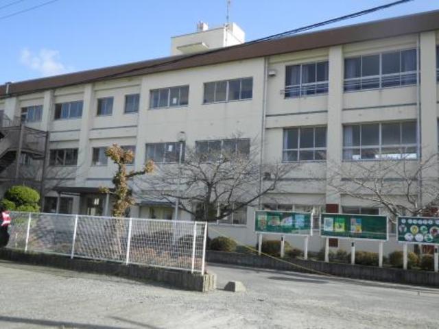 中学校　和歌山市立東中学校（中学校）まで1678m