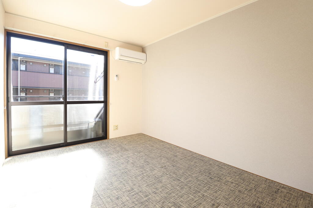 その他部屋・スペース　オシャレな畳の6帖の和室♪