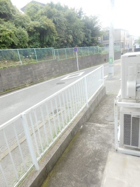 バルコニー　同シリーズ