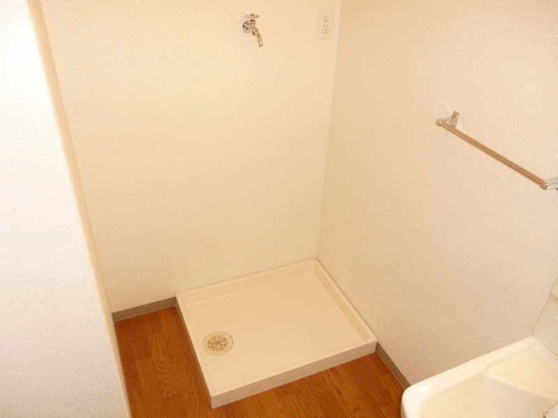 洗面設備　室内洗濯機置場です（^O^）