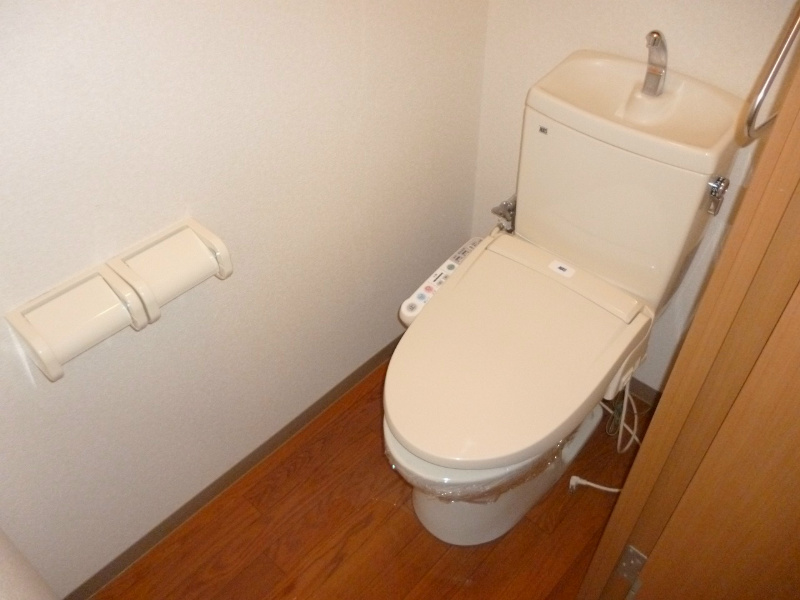 トイレ　温水洗浄便座付きです（^O^）