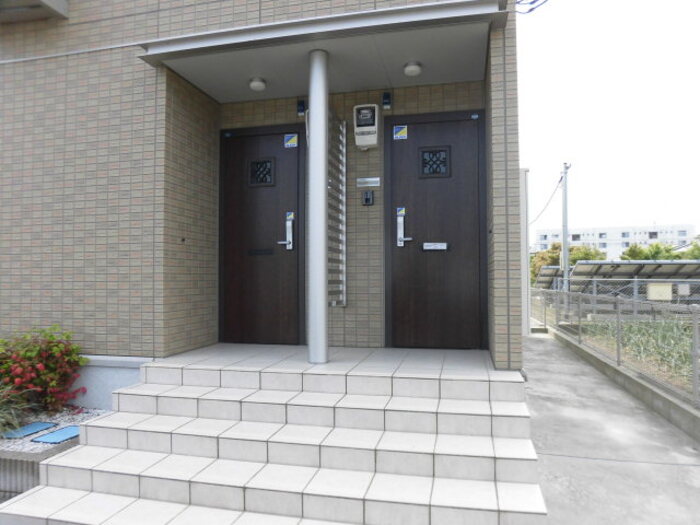 エントランス　清潔なエントランス♪