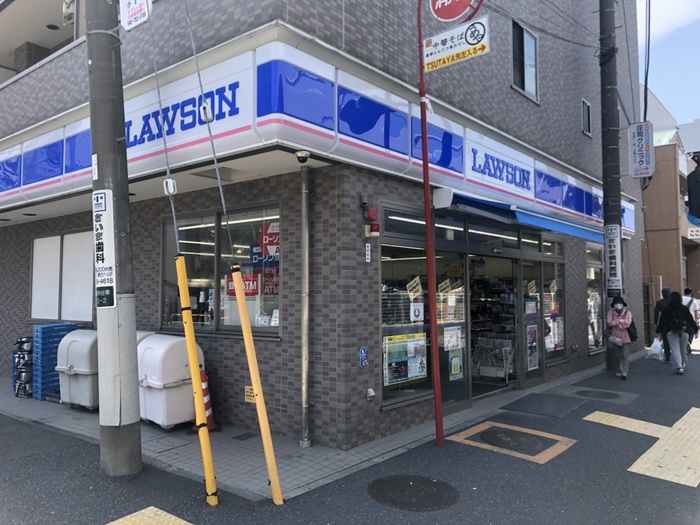 コンビニ　ローソン（コンビニ）まで221m