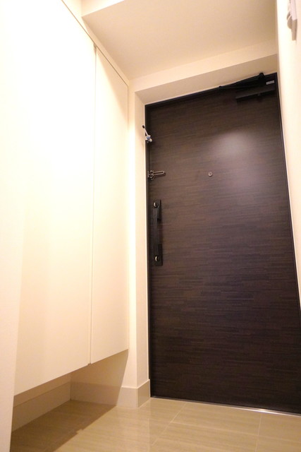 玄関　※写真は同タイプ住戸です。