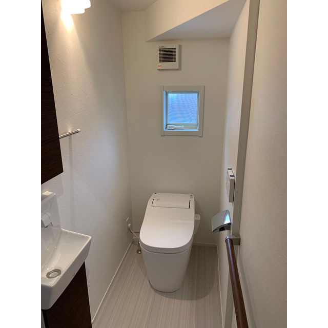 トイレ　トイレ