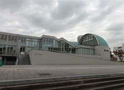 図書館　北九州市立子ども図書館（図書館）まで674m