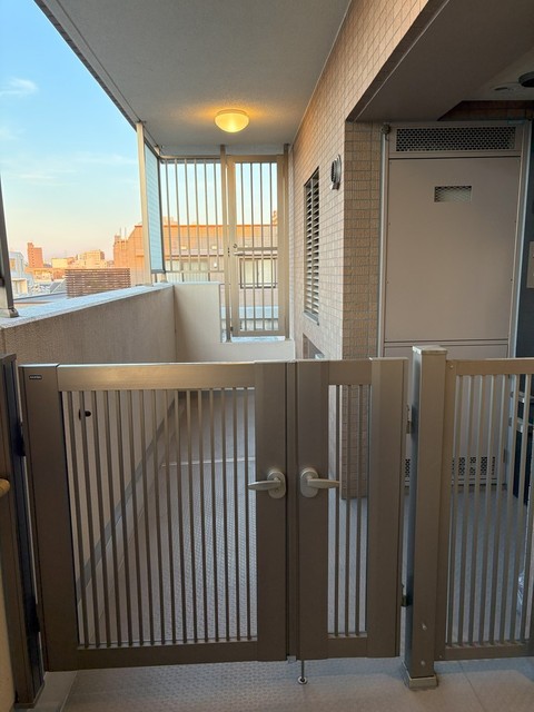 その他　玄関ポーチ