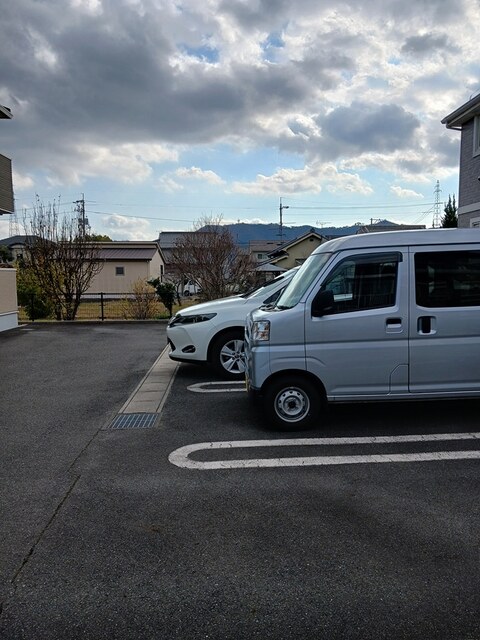 駐車場　駐車場