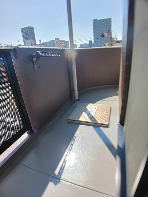 バルコニー　バルコニー