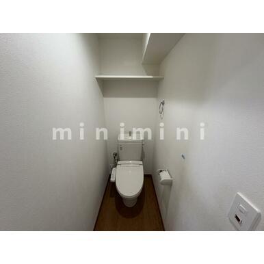 トイレ　※写真は別号室のものですので現状優先とさせていただきます