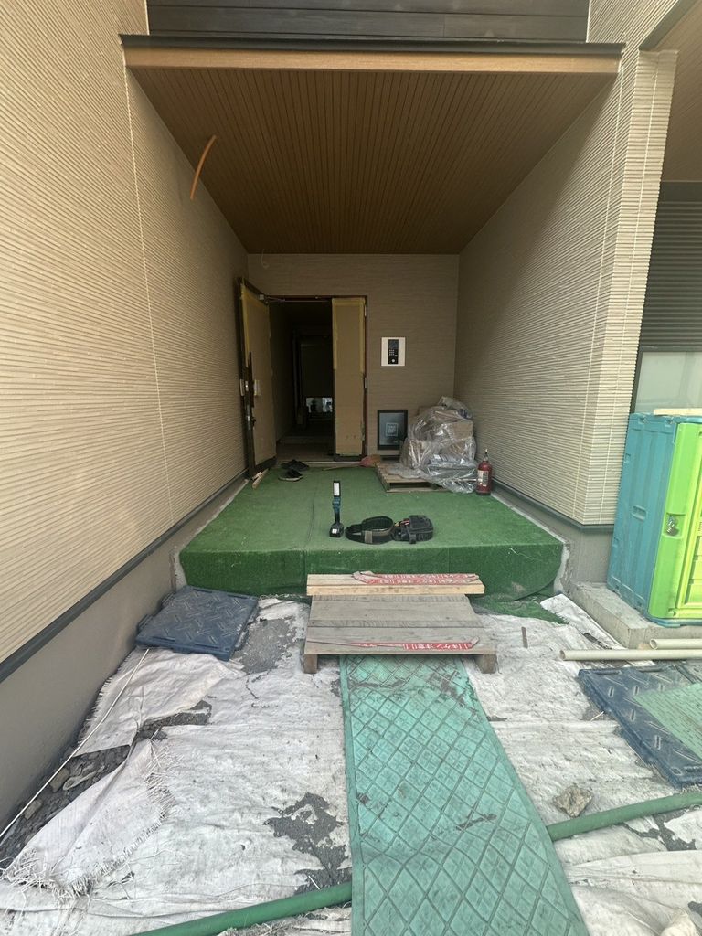 エントランス　駐車場