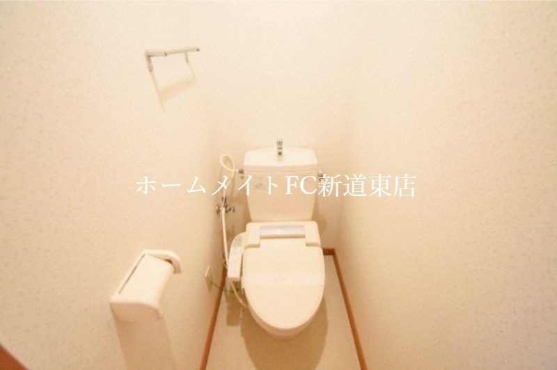 トイレ　シャワー付トイレ