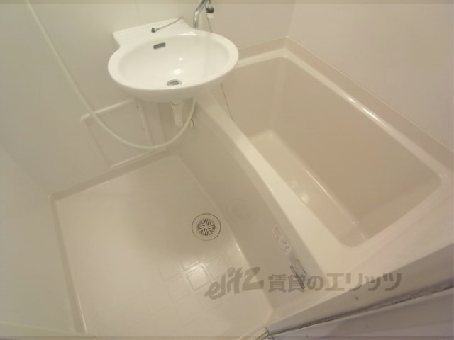 バス・シャワールーム　バス