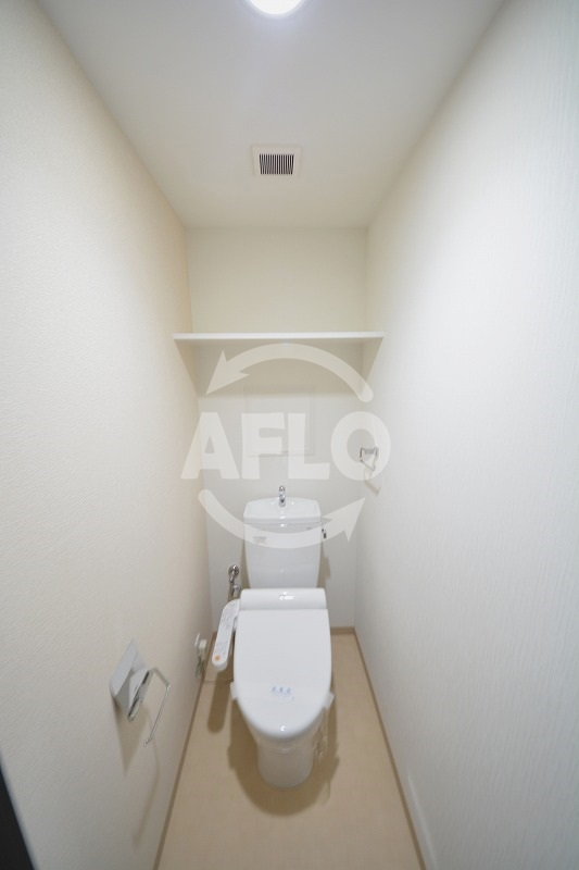 トイレ　ユイットアルブル上町台　温水洗浄便座