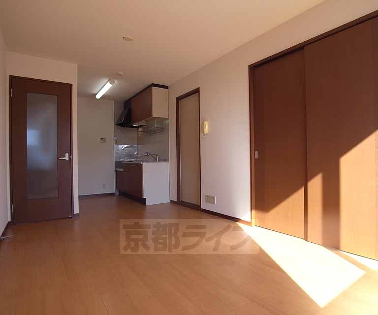 居室・リビング　広いリビングが魅力的。