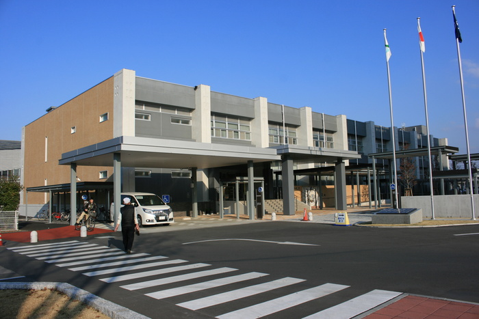 役所　鴻巣市役所（役所）まで600m