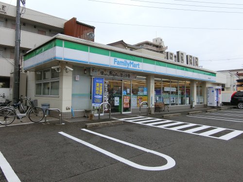 コンビニ　ファミリーマート　岸和田南町店（コンビニ）まで565m