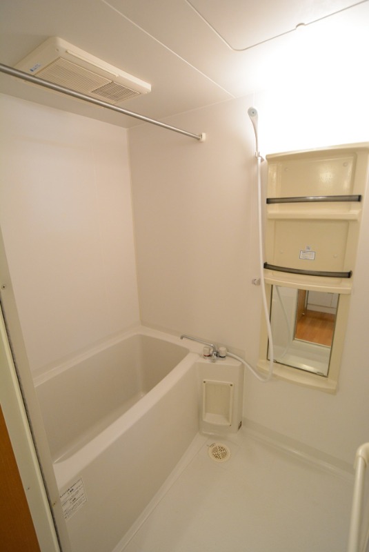 バス・シャワールーム　浴室乾燥機付き
