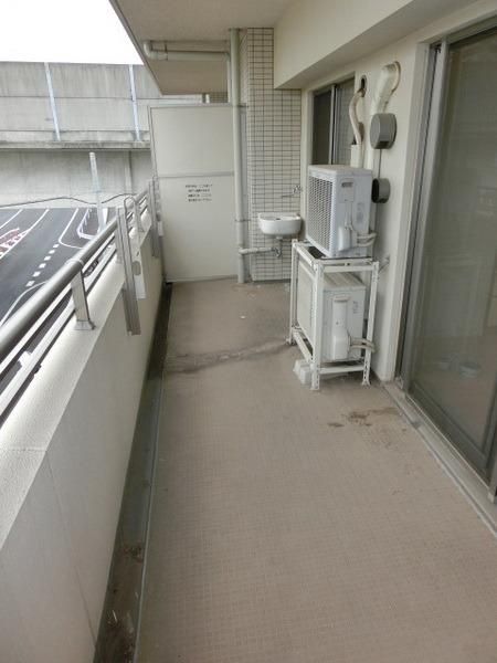 眺望　南西向きの広いバルコニーです