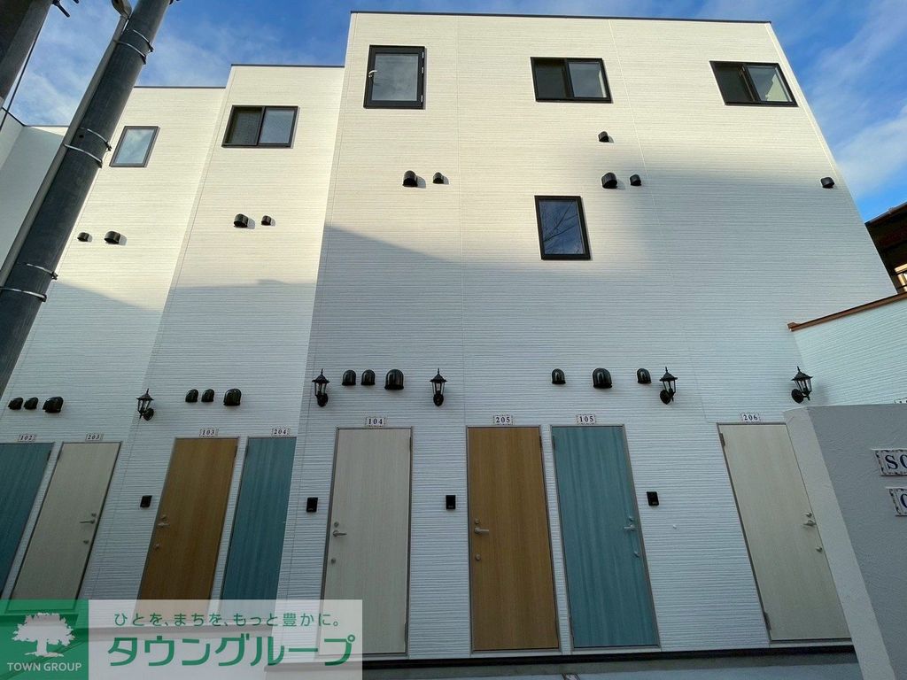 建物外観　駐車場