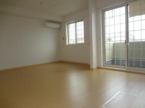 居室・リビング　室内