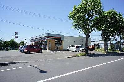 コンビニ　セブンイレブン（コンビニ）まで2607m