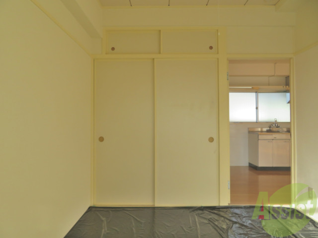 収納　収納は壁一面にあるので大家族の方でも安心ですよ。