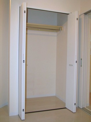 収納　奥行きのあるクローゼット！