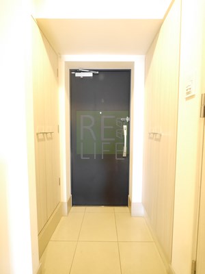 玄関　メイクスデザイン新宿