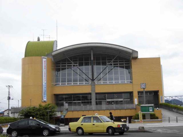 図書館　長泉町民図書館（図書館）まで255m