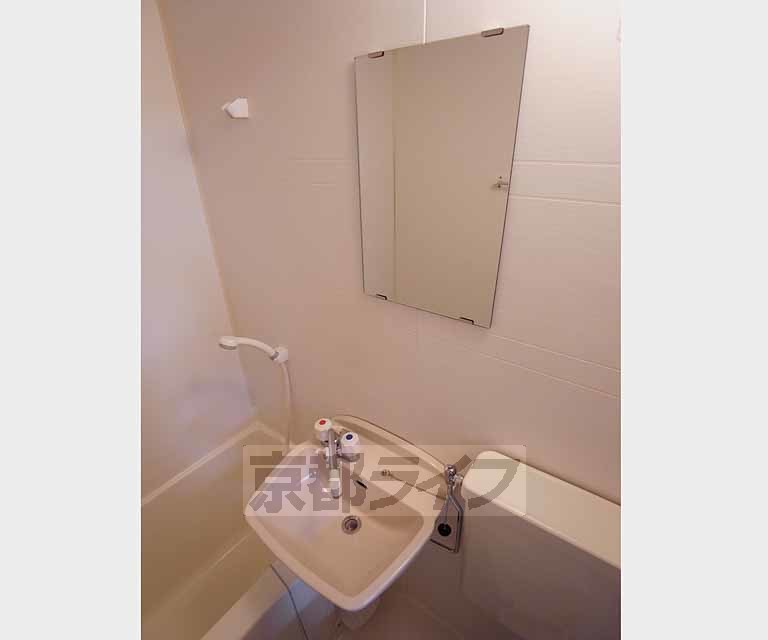 洗面設備　洗面台部分です。