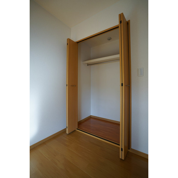 収納　同じ建物の別のお部屋