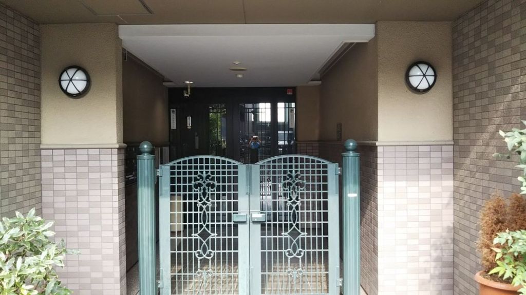 エントランス　エントランス