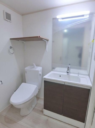 洗面設備　ＱＵＩＥＴ　ＣＲＡＢ　ＨＯＵＳＥ三ツ沢上町