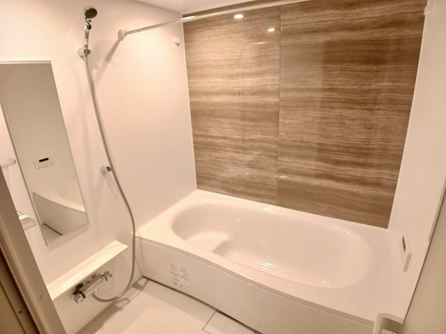 バス・シャワールーム　日々の疲れを癒すお風呂付です