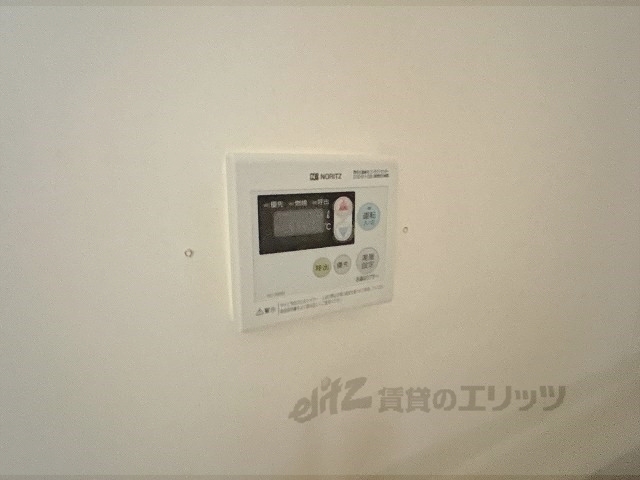 その他設備　給湯器リモコン