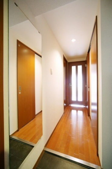玄関　他号室のお写真です