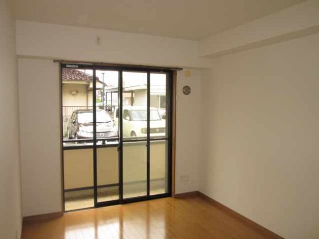 居室・リビング　※別号室の参考写真です。