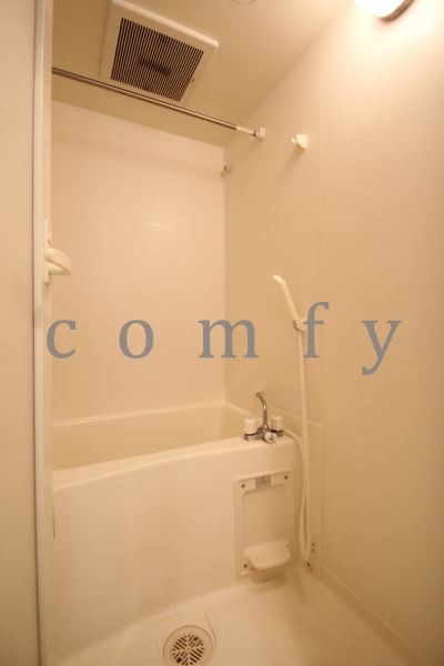 バス・シャワールーム　追焚き機能付きバス