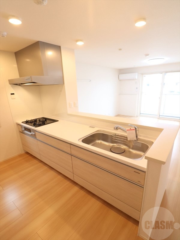 キッチン　ワイドなシステムキッチン