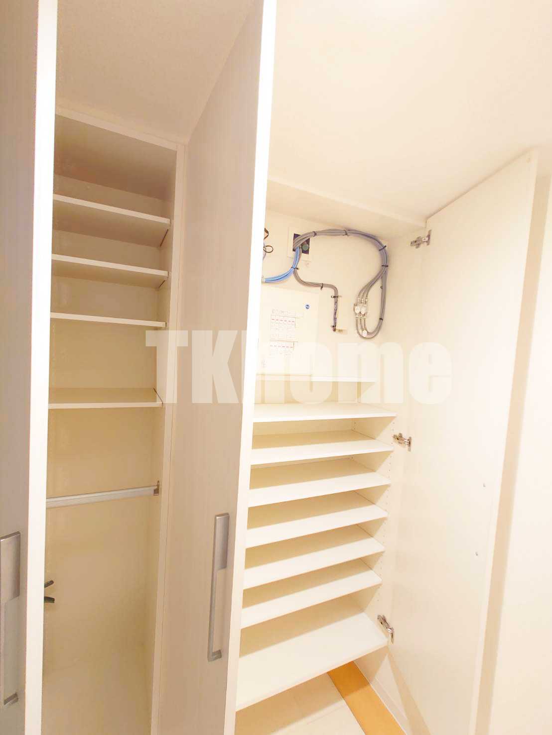 玄関　大容量！シューズボックス