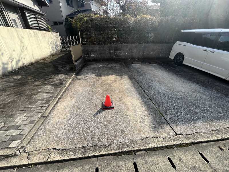駐車場　駐車場