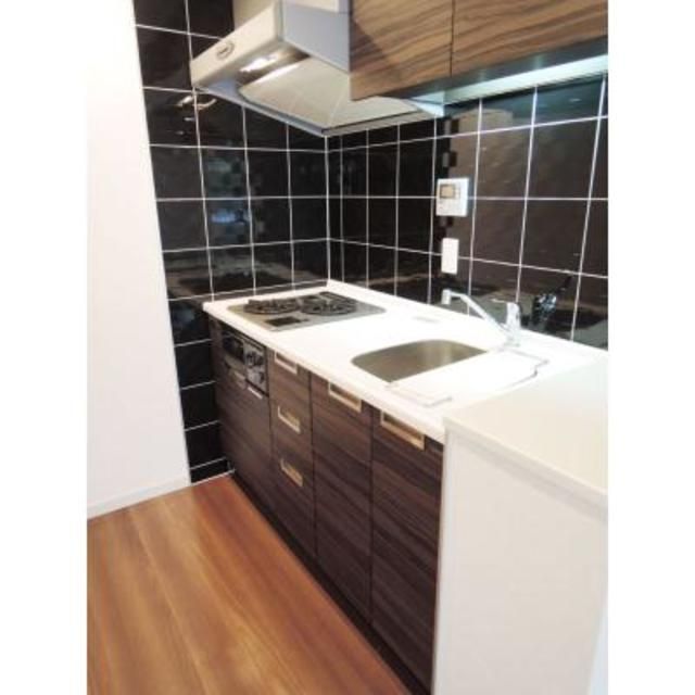 キッチン　写真は同タイプ住戸です。