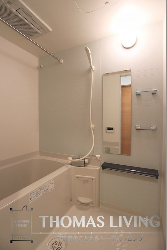 バス・シャワールーム　追い焚き・浴室乾燥機付きです。