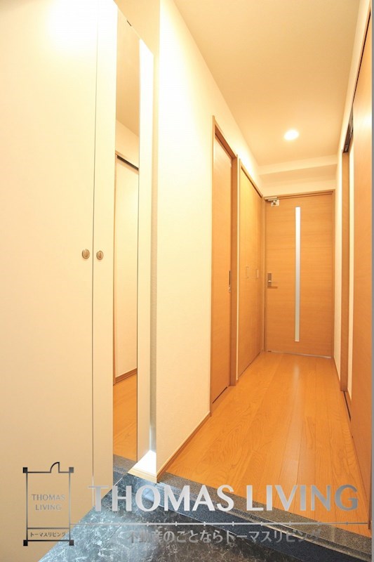 玄関　トールサイズのシューズボックス付きです。