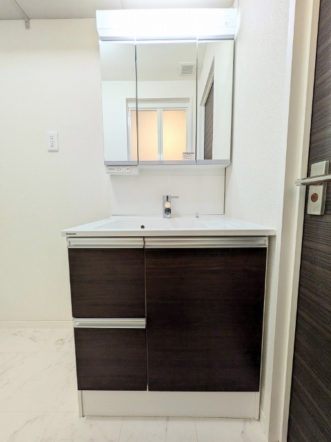 洗面設備　洗髪洗面化粧台