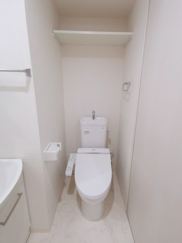 トイレ　温水洗浄暖房便座付き